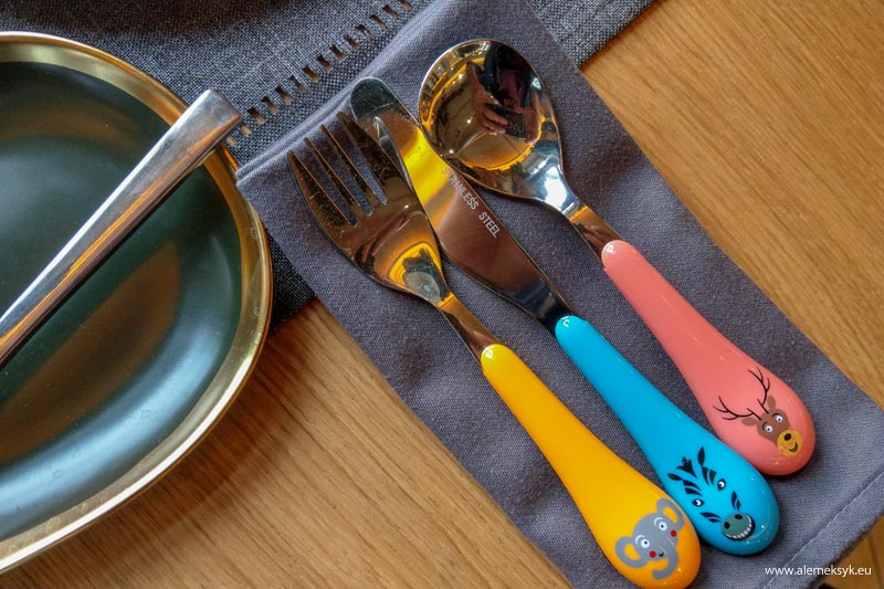 Rest. Baczewskich - Sztućce dla dzieci