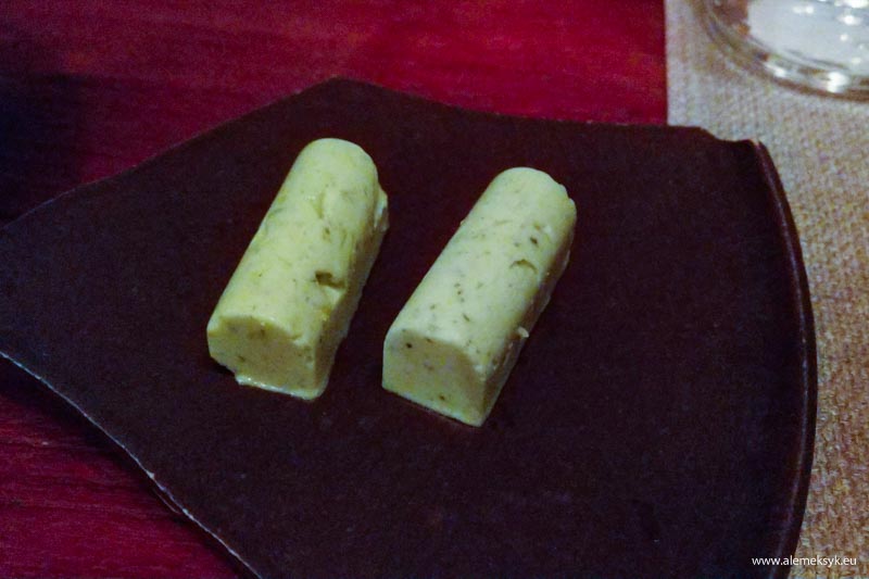 restauracja bez tytulu 2