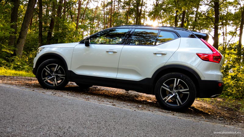 volvo xc40 11