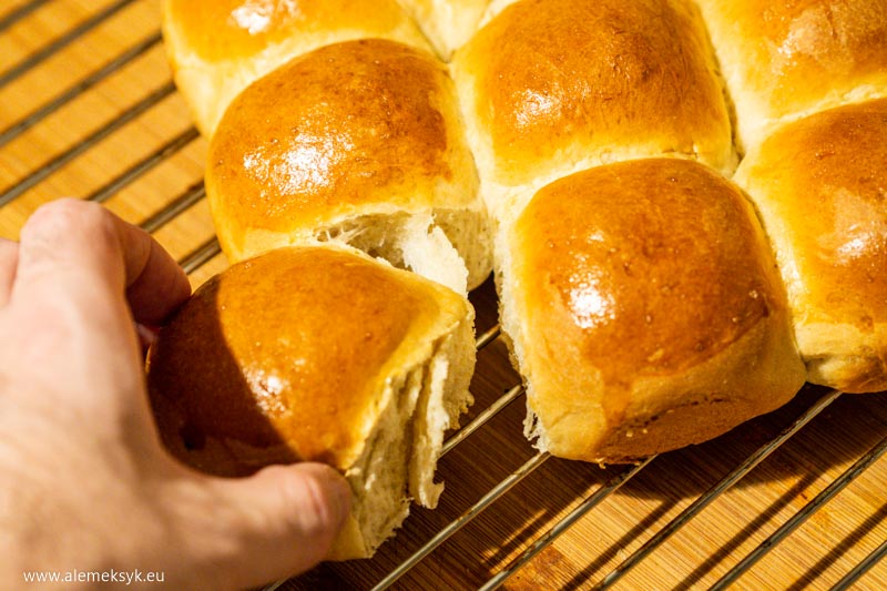 bulki drozdzowe maslane 21