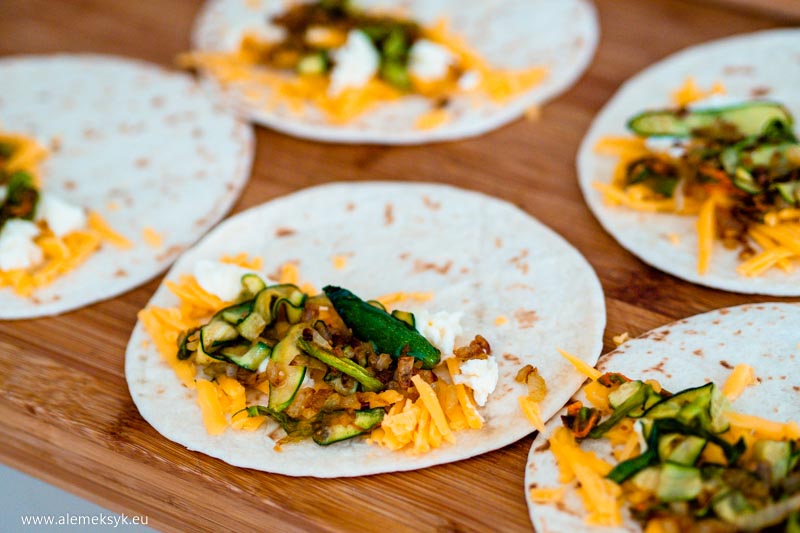 quesadilla z kwiatami cukinii 20