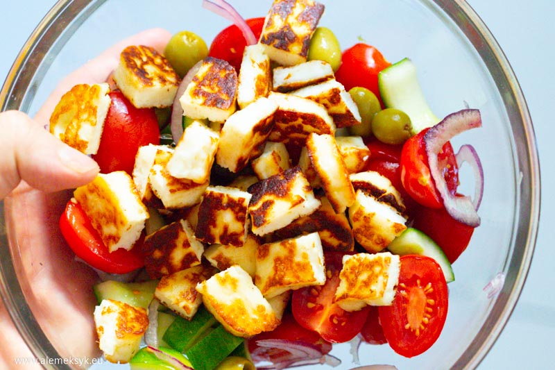 salatka z halloumi 16