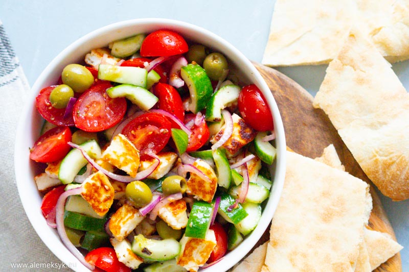 salatka z halloumi 19