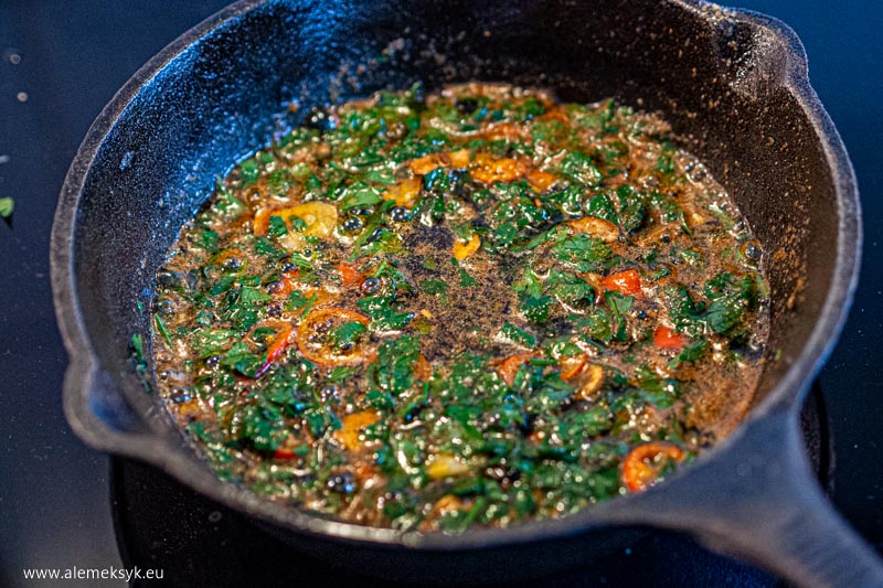 krewetki w oliwie chili tapas 7