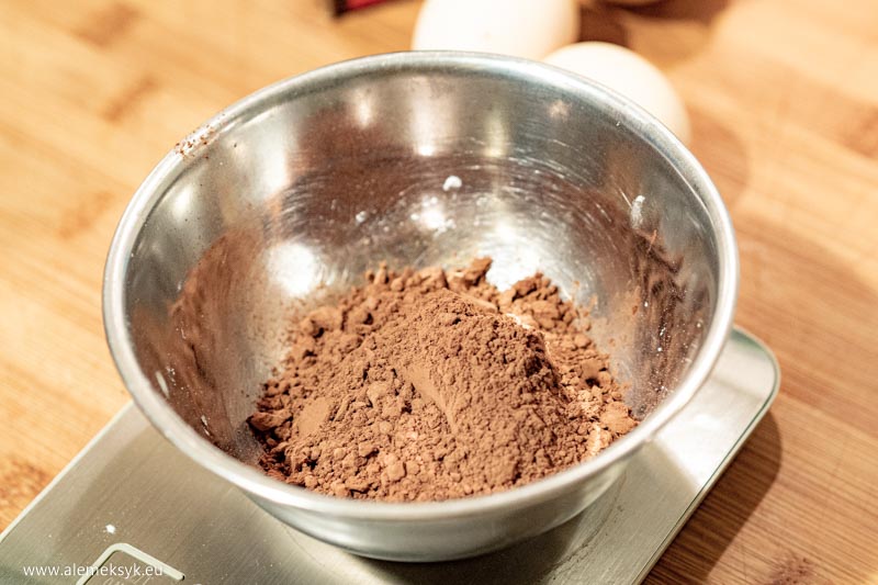 ciastka kakaowe popekane 2