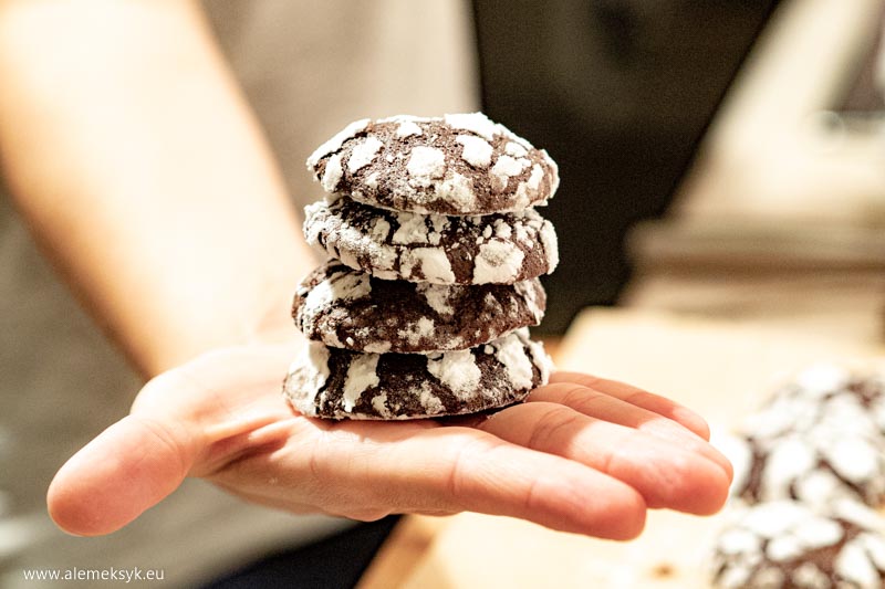ciastka kakaowe popekane glowne 1
