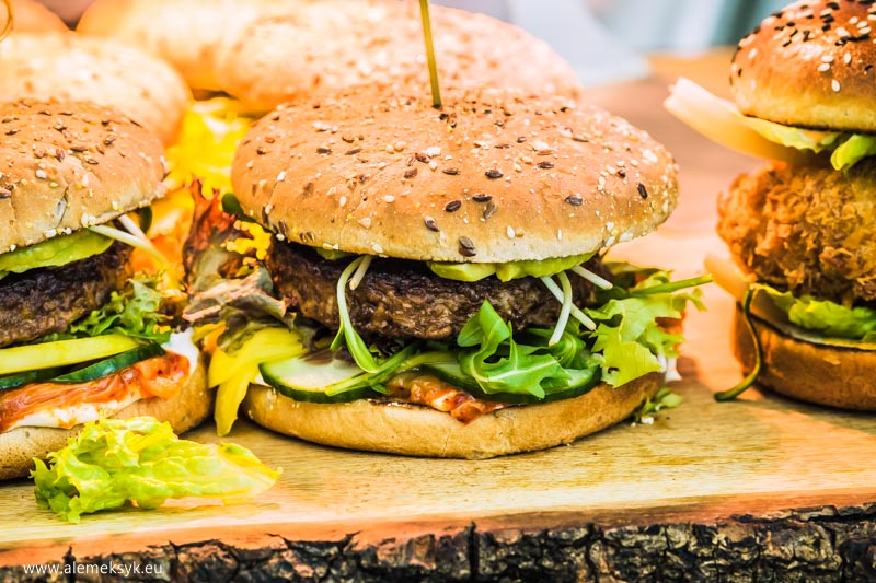 chivas and burger 13