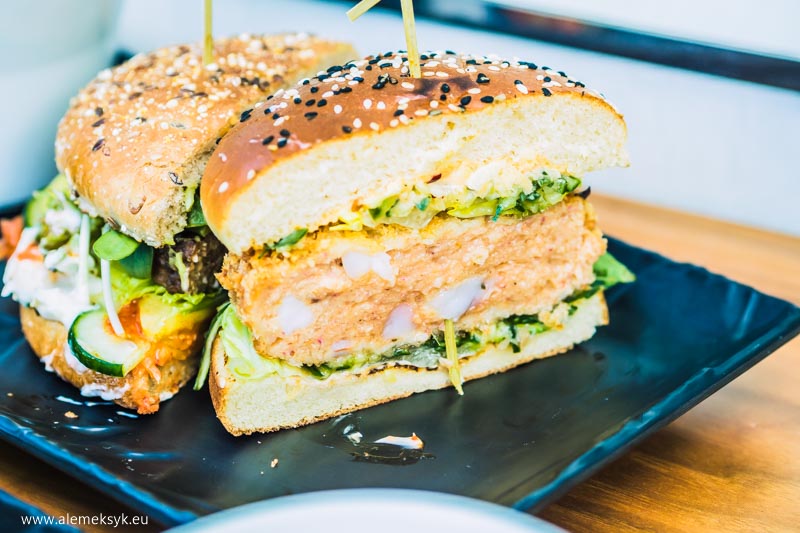 chivas and burger 21