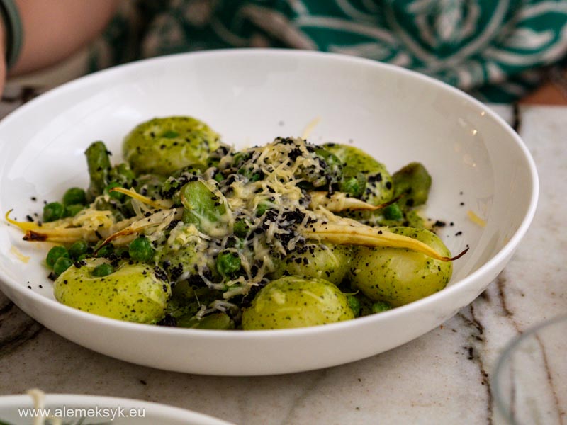 Restauracja The Eatery w Warszawie - kluski śląskie