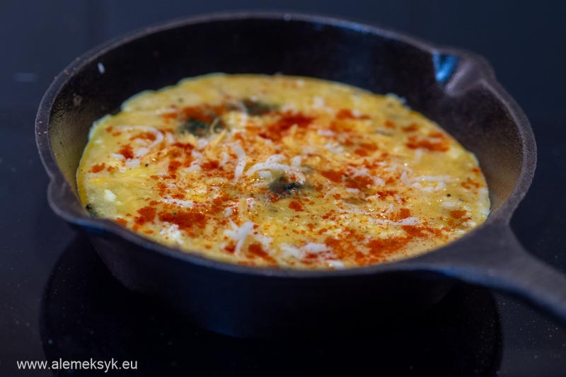 frittata z lososiem szpinakiem 14