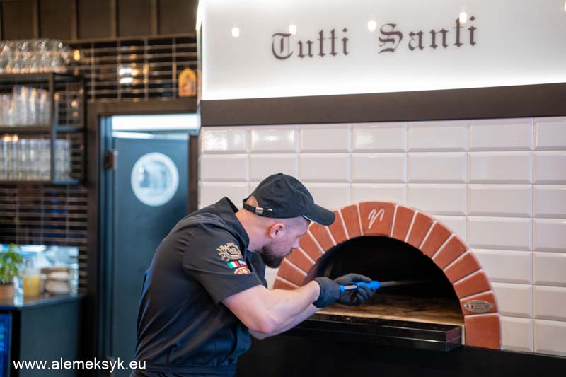 pizzeria tutti santi fort wola 10