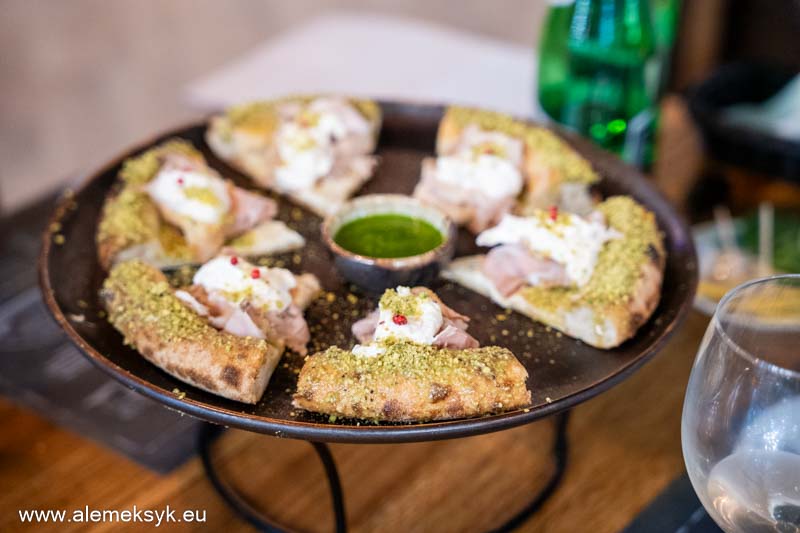 pizzeria tutti santi fort wola 16