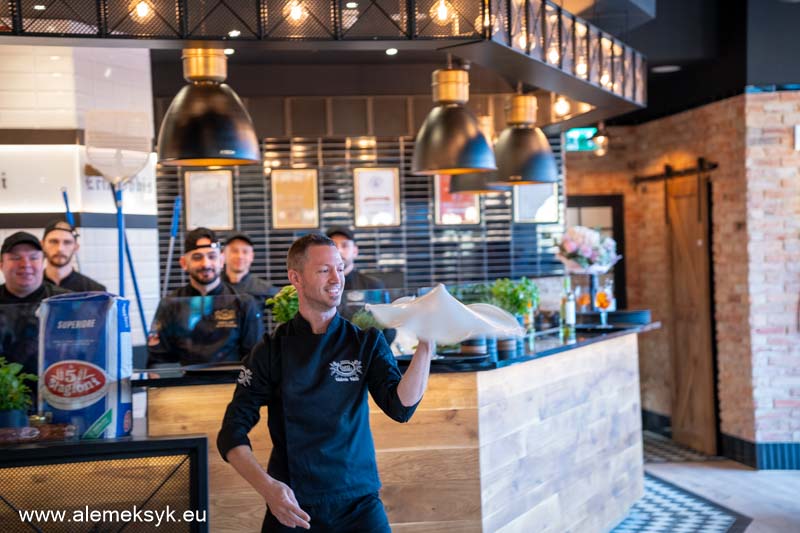 pizzeria tutti santi fort wola 6