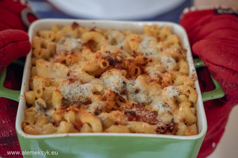 zapiekanka z makaronu i sera goronzola salami 20