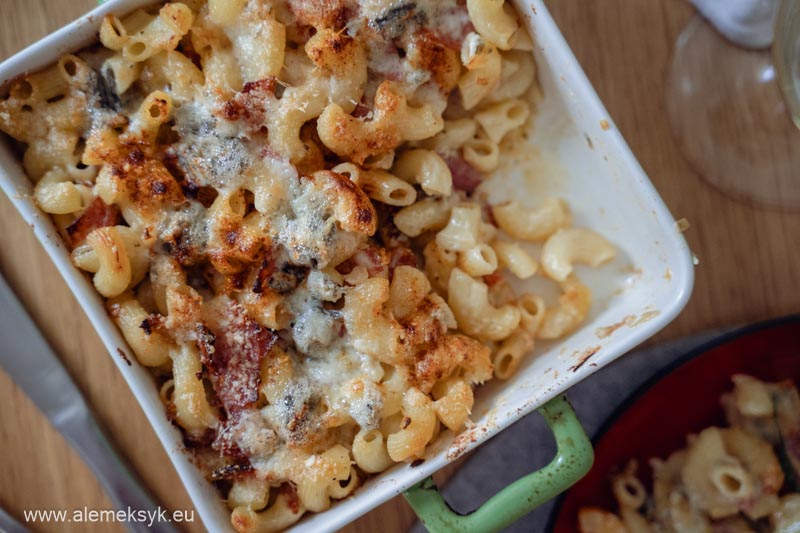 zapiekanka z makaronu i sera goronzola salami 24