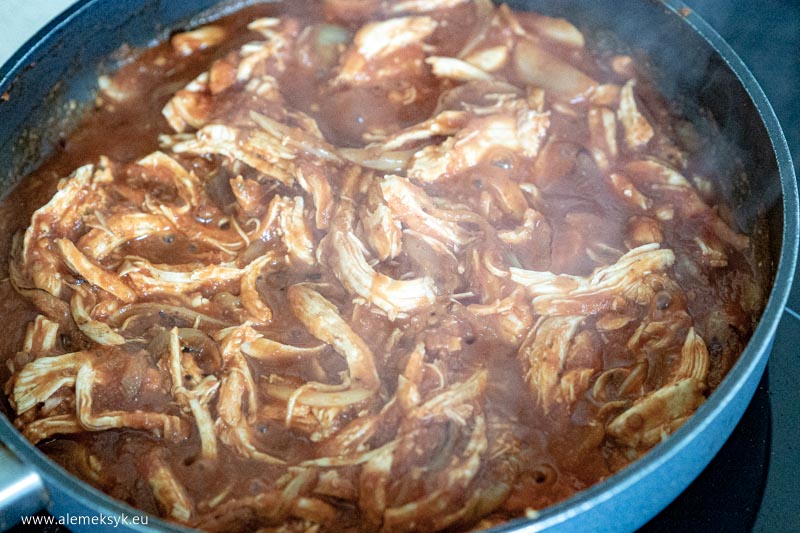 quesadilla tinga de pollo 15